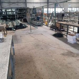 門窗制作加工服務，專業團隊承接家裝與工程門窗，歡迎合作洽談